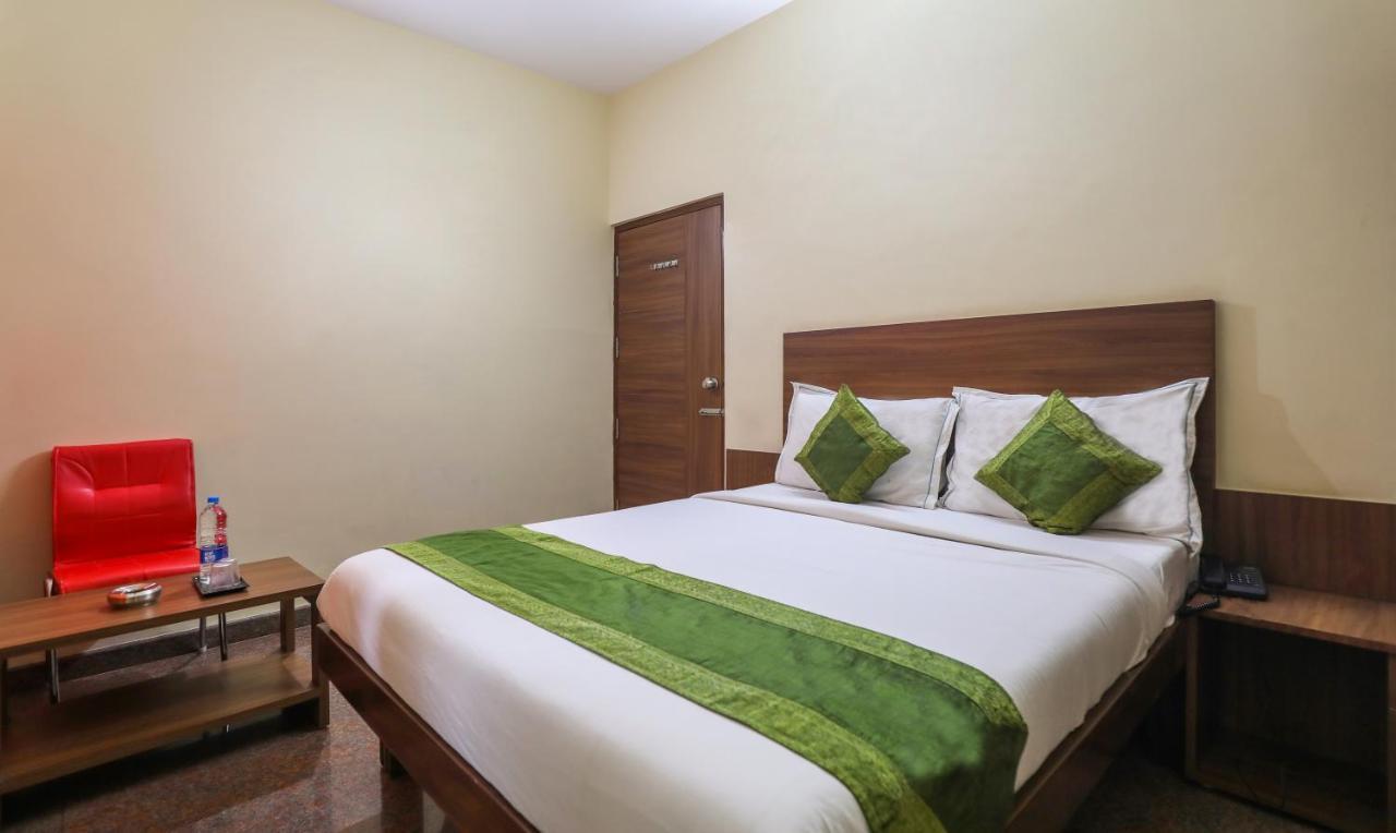 Hotel Treebo Trip Kapil Royalista Ludhiana Exterior foto