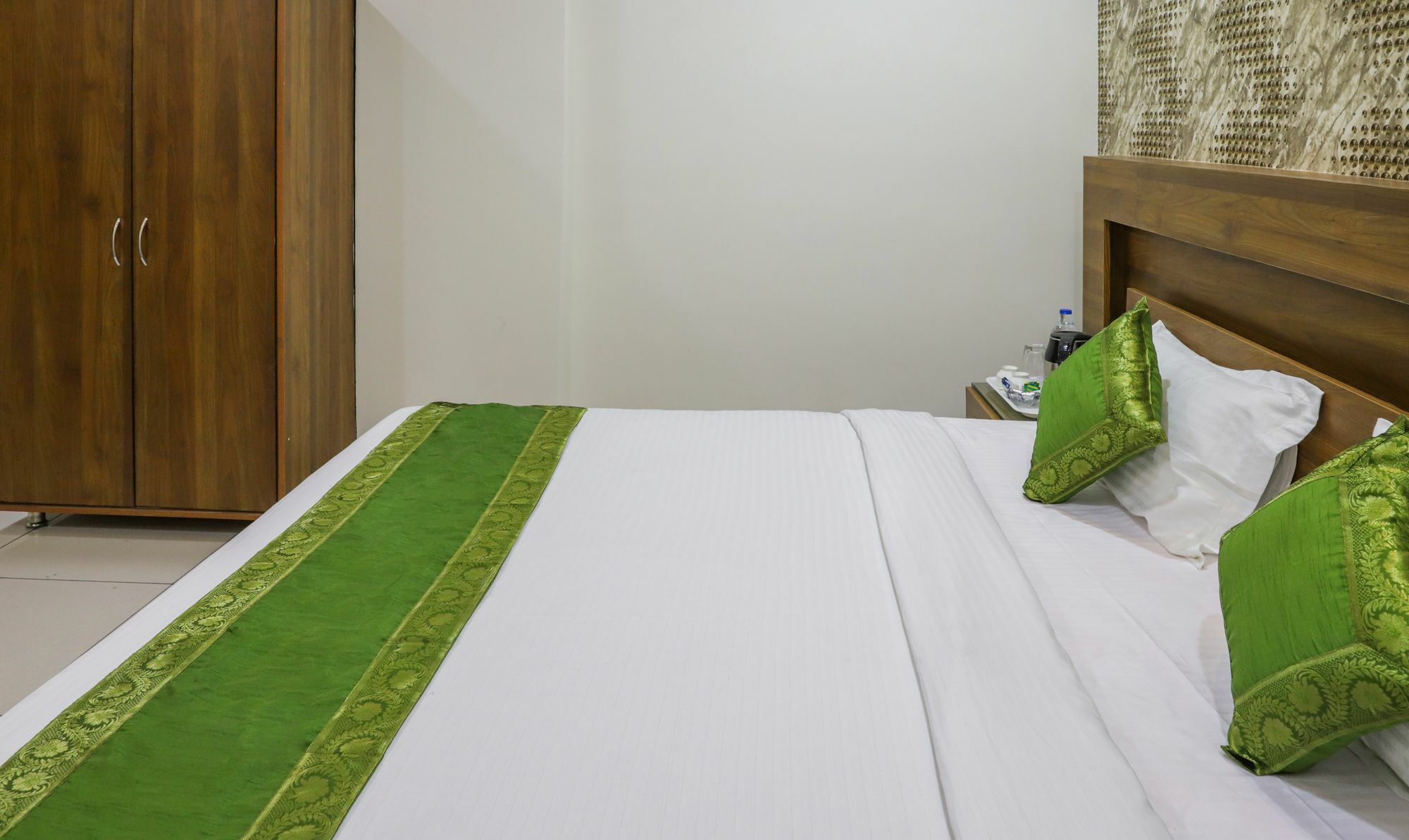 Hotel Treebo Trip Kapil Royalista Ludhiana Exterior foto